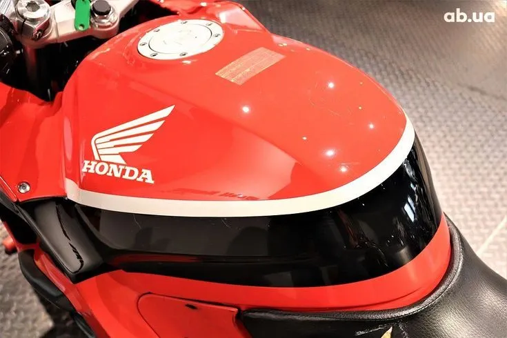 Honda CBR  Image 5
